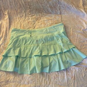 Lululemon Athletica Green Skater Mini Skirt with Ruffled Tiers